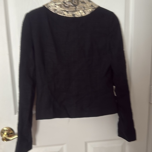 Gorgeous, vintage dolce and Gabbana blazer with gold accent and buttons size XS - Picture 6 of 7